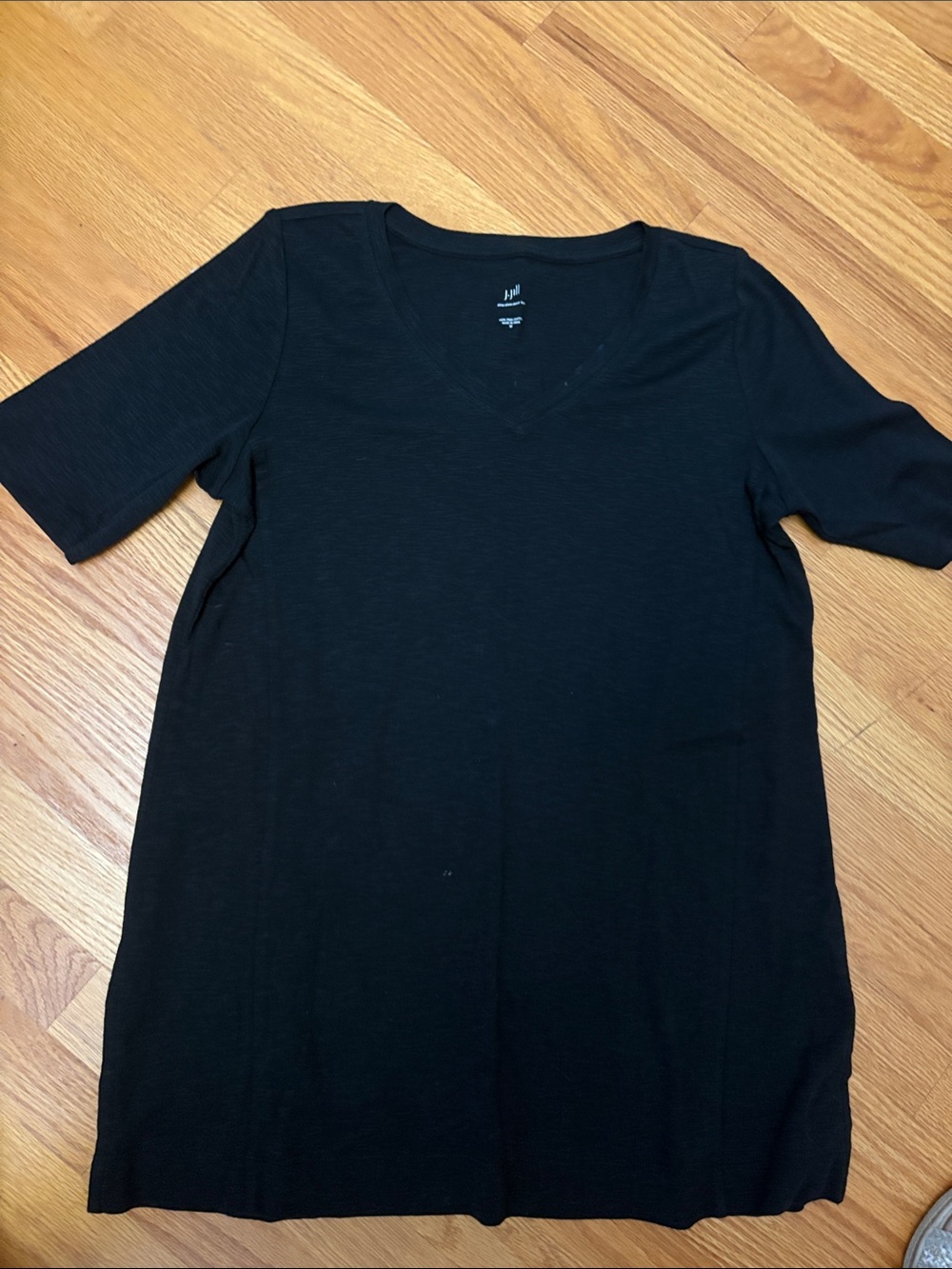 J. Jill Black V-Neck Short Sleeve Tee